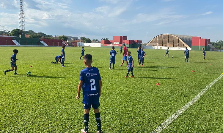Natação e futebol de base fazem parte do cronograma do final de semama em Itanhaém