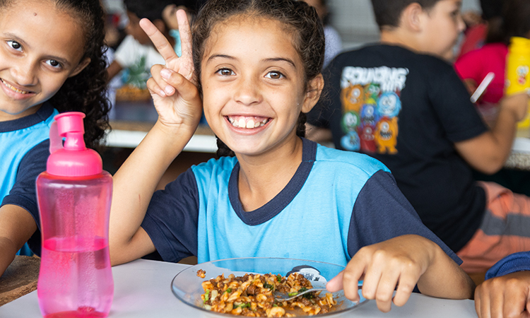 Teste às cegas aprova novo prato na merenda escolar de Itanhaém