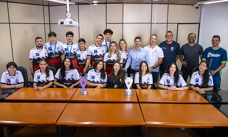 Vôlei de Itanhaém conquista prata em duas categorias na Taça Paraná