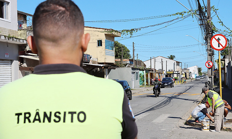Intervenções na Avenida Emídio de Souza em Itanhaém trazem mais segurança e fluidez ao trânsito