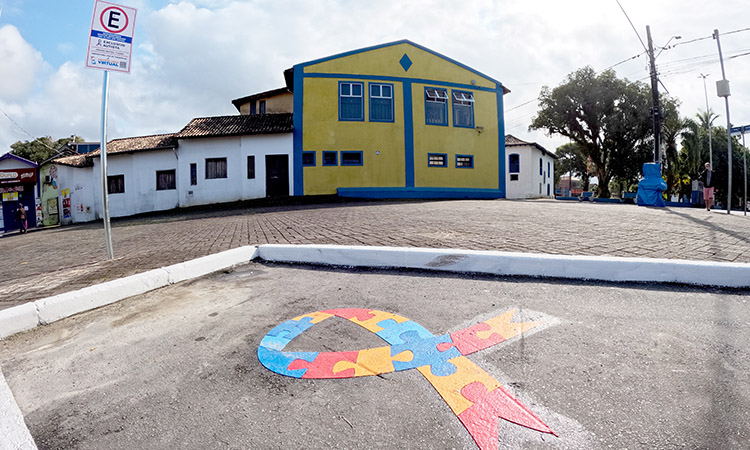 Zona Azul de Itanhaém passa a contar com vagas exclusivas para pessoas com transtorno do espectro autista